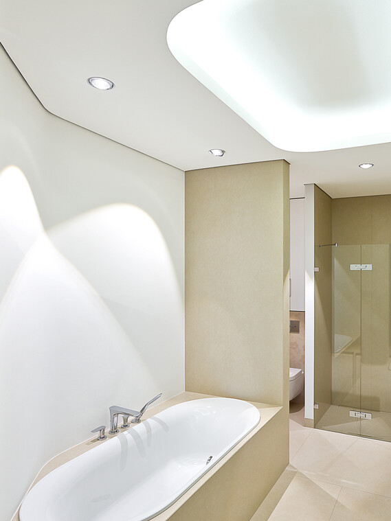 Occhio_Recessed spotlight_Più piano_chrome_Marco Polo Tower